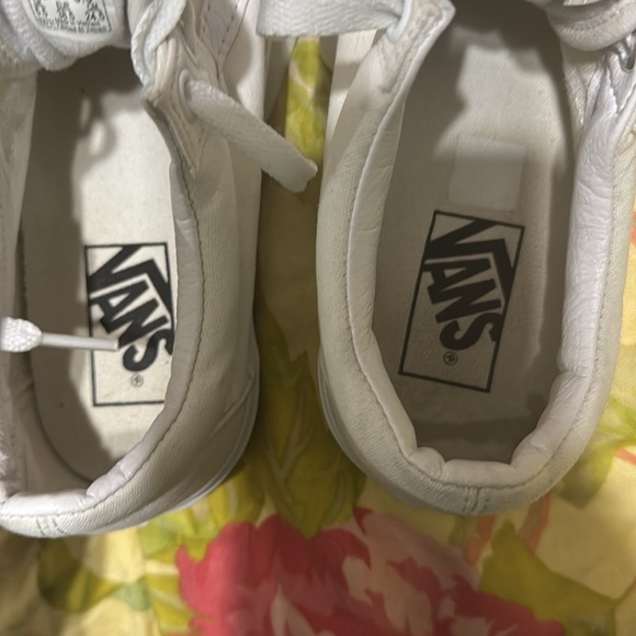 Women Vans - Picture 4 of 4